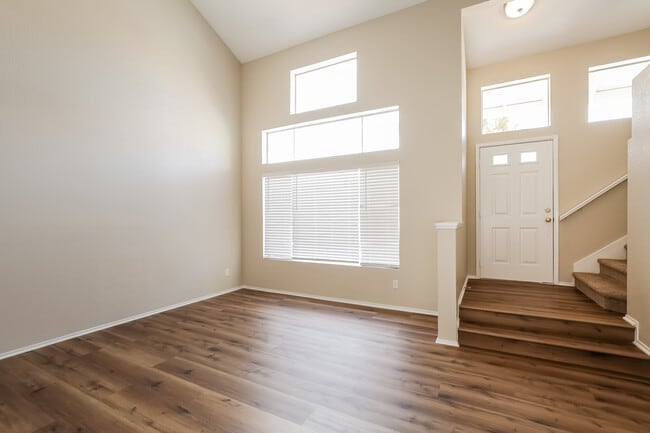 Building Photo - 1575 Bent Arrow Dr