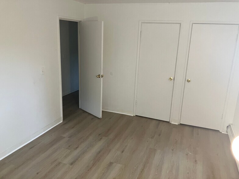 Building Photo - 287 Commercial St