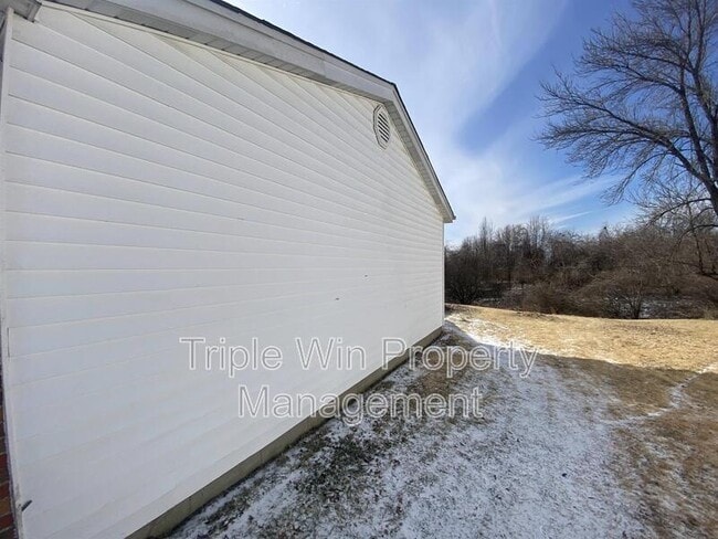 Building Photo - 14655 Fox Manor Dr