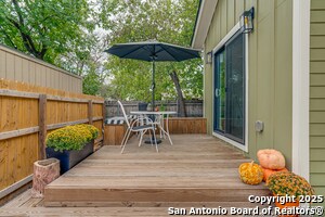 Building Photo - 211 Gibson