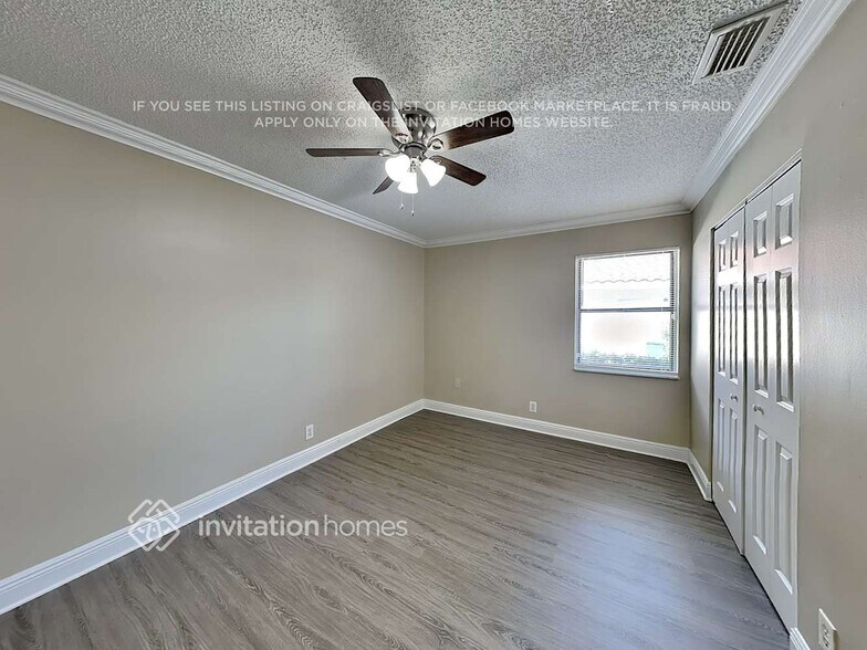 Building Photo - 3914 NW 72nd Dr