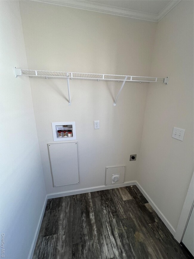 Building Photo - 985 NY-17M