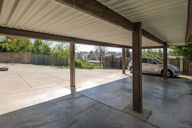 Building Photo - 233 Florida St