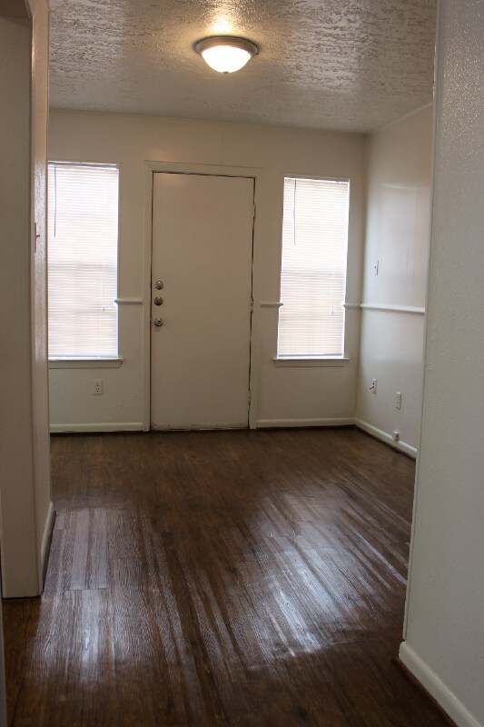 Building Photo - 3322 Augusta Dr