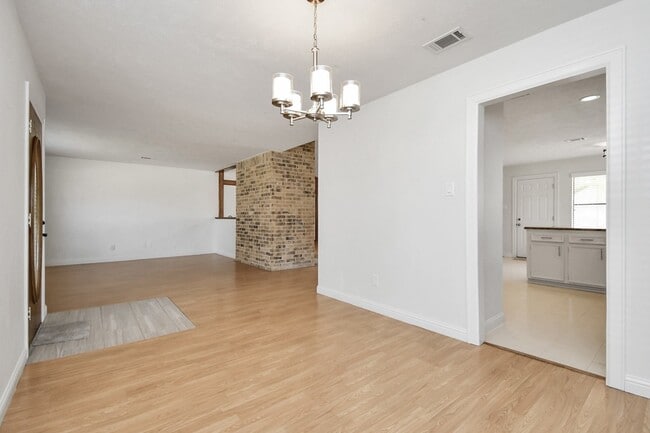 Building Photo - 2514 Trailside Ct