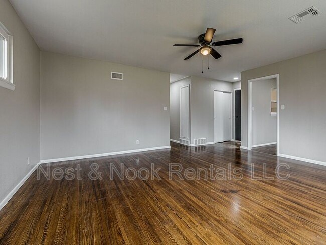 Building Photo - 5735 E 28th St