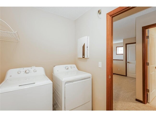 Building Photo - 15640 60th Ave N