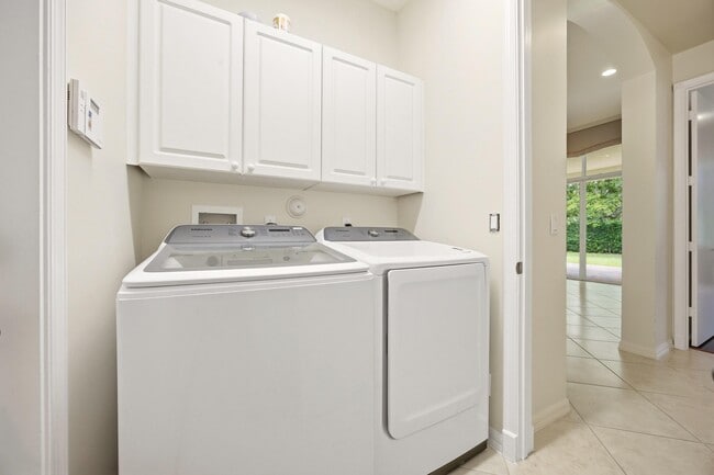Building Photo - 195 Sedona Way