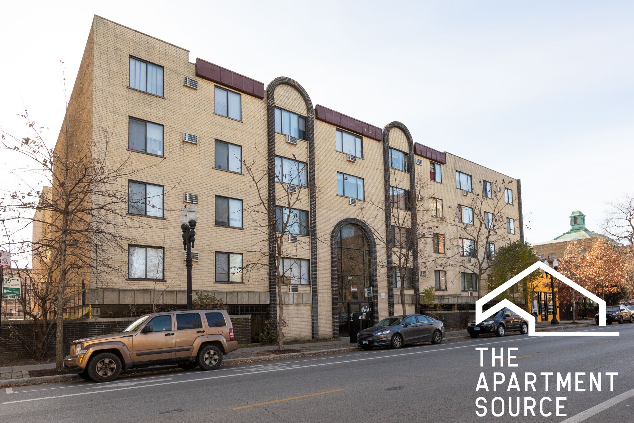 Building Photo - 1525 W Morse Ave