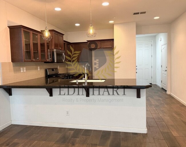 Building Photo - 3238 Lahar Ln