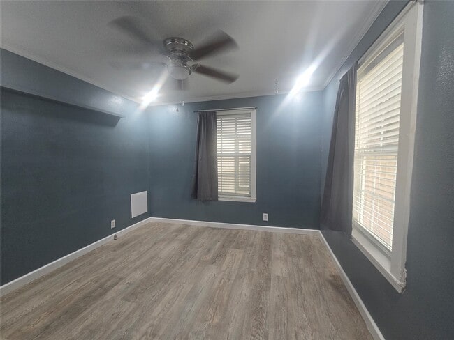 Building Photo - 1905 Oleander