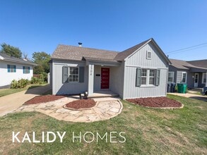 Building Photo - 3504 N Westmont St