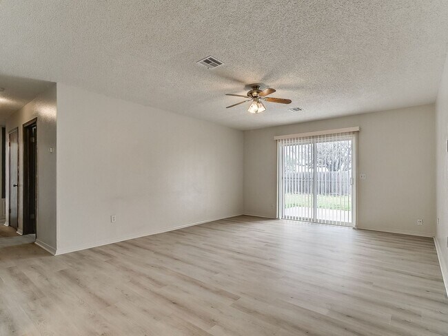 Building Photo - 2b 2ba in Piedmont Schools