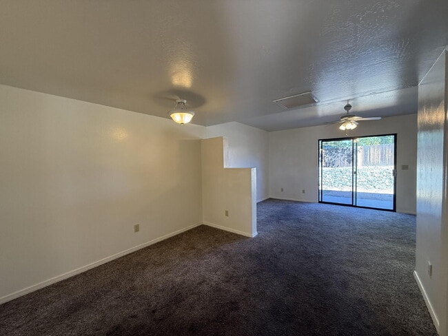 Primary Photo - 2 bed 2 bath Prescott Valley