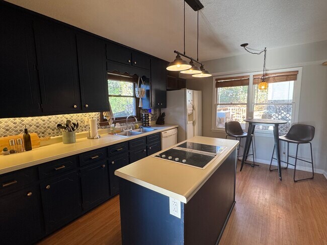 Building Photo - 409 Crosscreek Cir