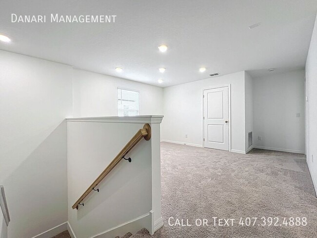 Building Photo - 1679 Meadowlark Dr