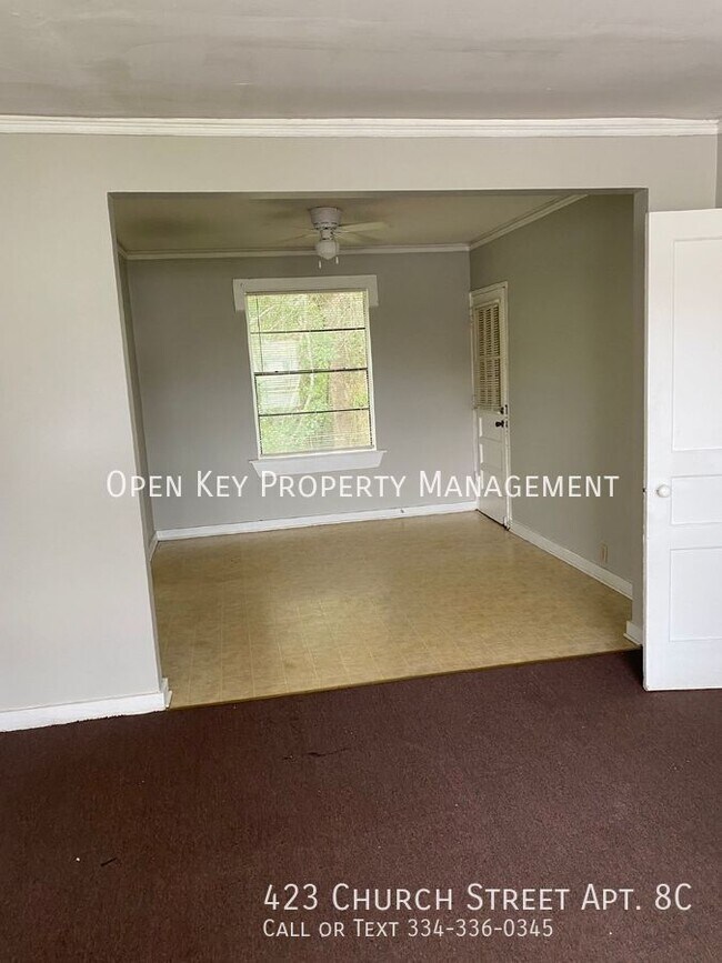 Building Photo - Personal and Cozy 2 Bed 1.5 Bathroom Apart...