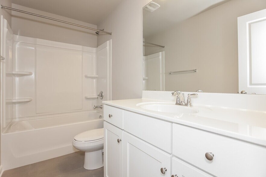 Building Photo - 208 Neal Dr