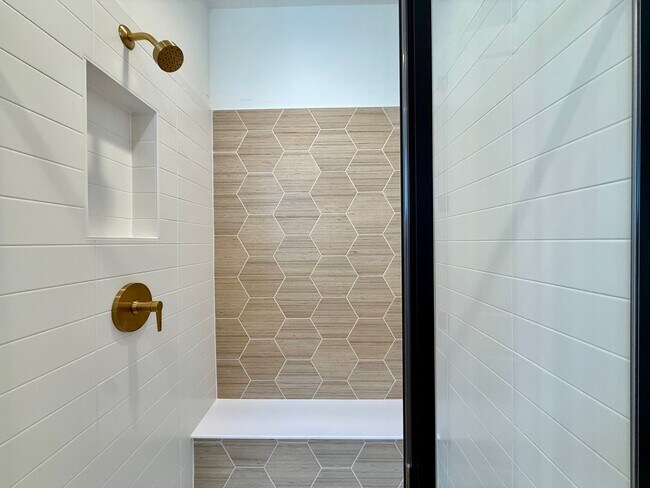 Building Photo - NEW CONSTRUCTION Gorgeous 2 Bedroom in clo...