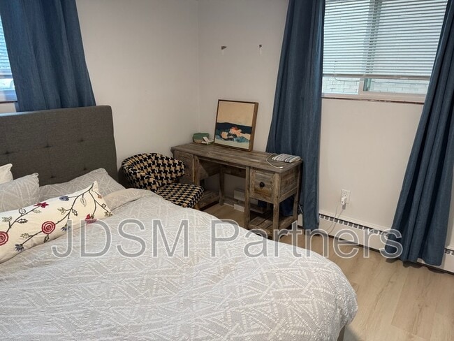 Building Photo - 1046 Harrison St