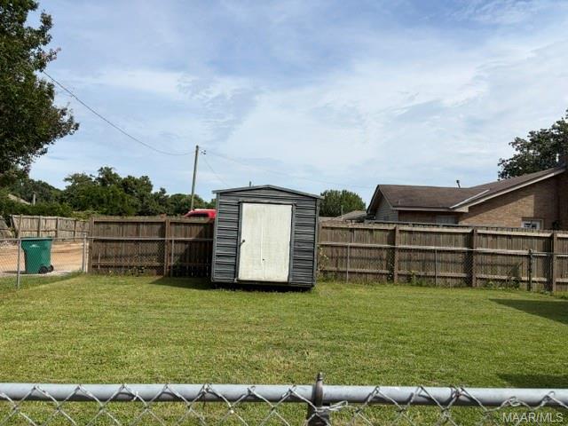 Building Photo - 1768 Deatsville Hwy