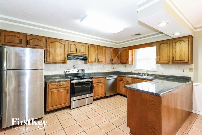 Building Photo - 1330 Fox Trace Dr