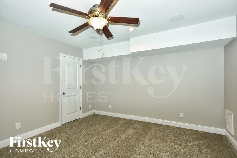 Building Photo - 1337 Harmon Ln