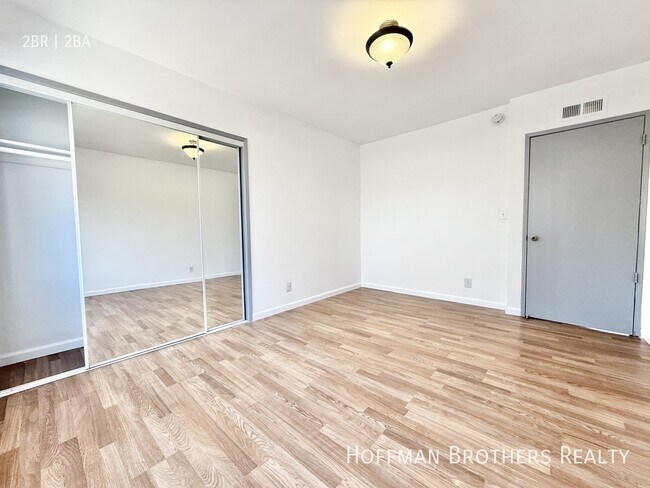 Building Photo - 5309 Agnes Ave