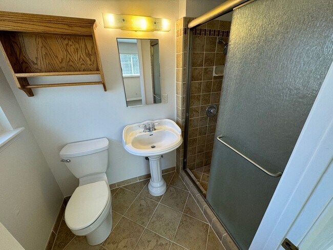 Building Photo - 3 bedroom | 2 bathroom | Citrus Heights Single Family Home