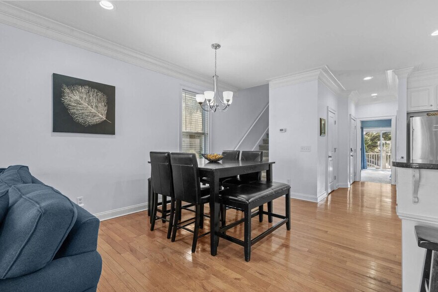 Building Photo - 115a 7th Ave S