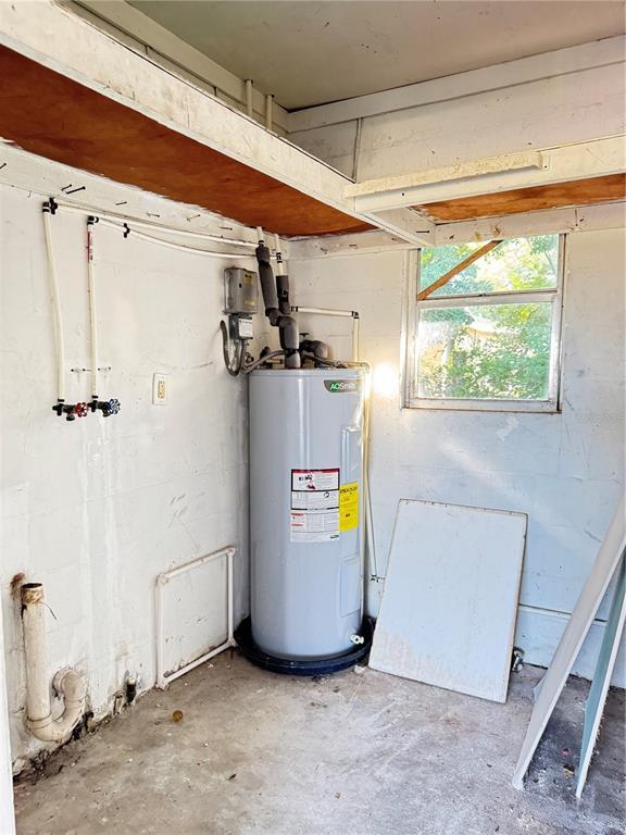 Building Photo - 4883 N Pine Hills Rd