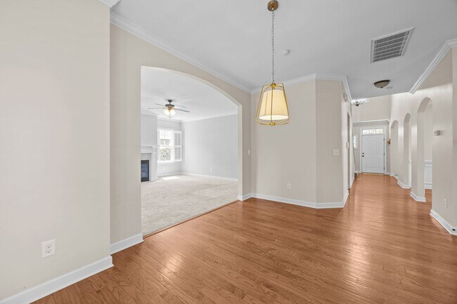 Building Photo - Welcome to Mimosa Bay!