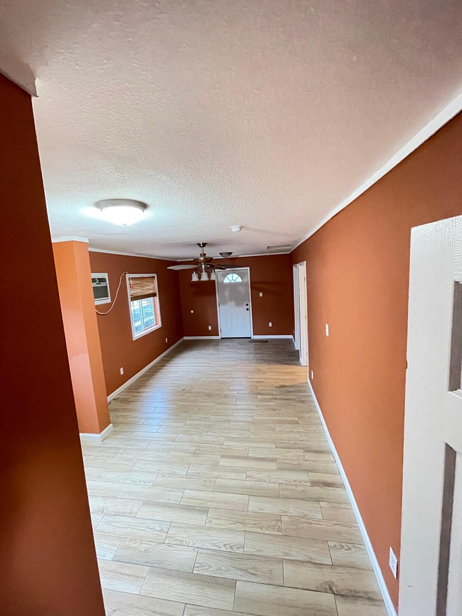 Master bedroom - 5890 Noble St