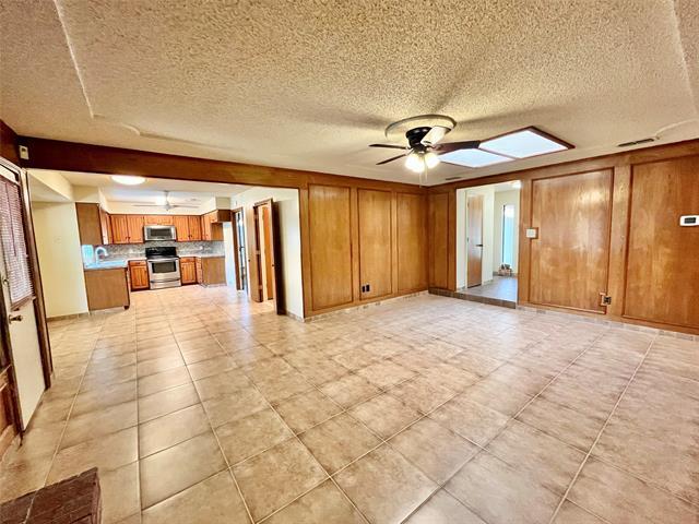 Building Photo - 3904 Woodbury Ct