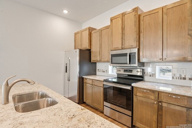 Building Photo - 139 San Salvador Ave