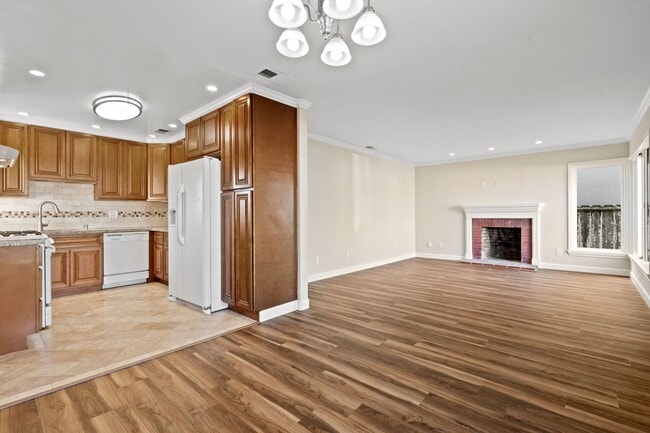 Building Photo - Updated 3BR/1BA Home w/ Large Yard & Garage, Winston Manor Neighborhood in South San Francisco