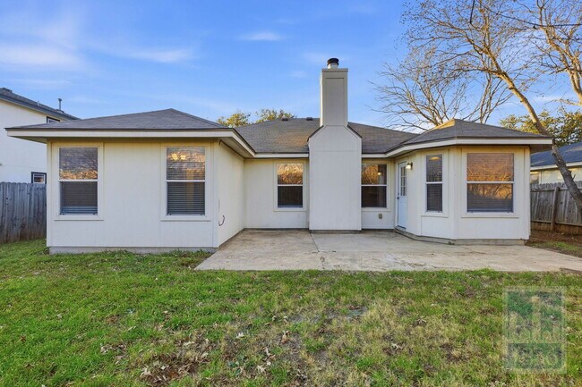 Building Photo - 606 Colonial Park Blvd