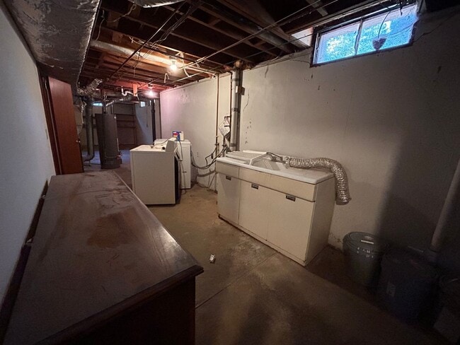 Building Photo - Cute 3 bed 1 bath