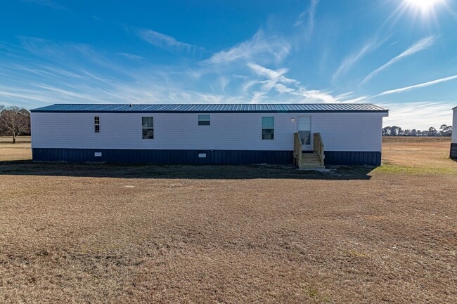 Primary Photo - IMMACULATE 3 BR | 2 BA in Pikeville! Lawn ...