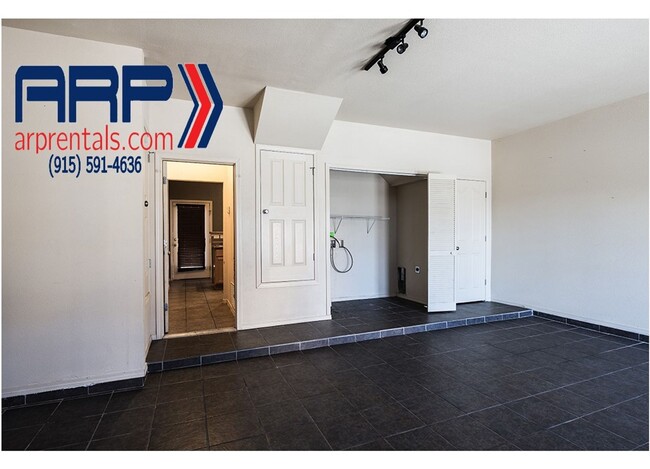 Building Photo - EASY ACCESS TO FORT BLISS