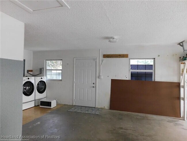 Building Photo - 2609 Orange Grove Dr