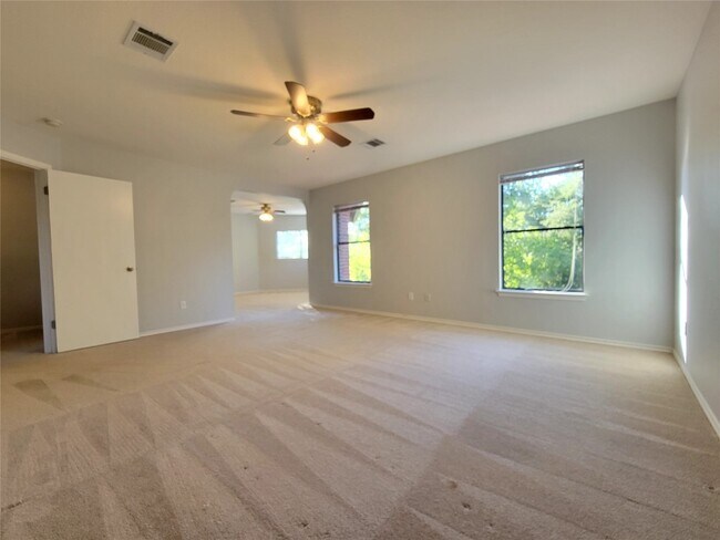 Building Photo - 809 Dogwood Trail