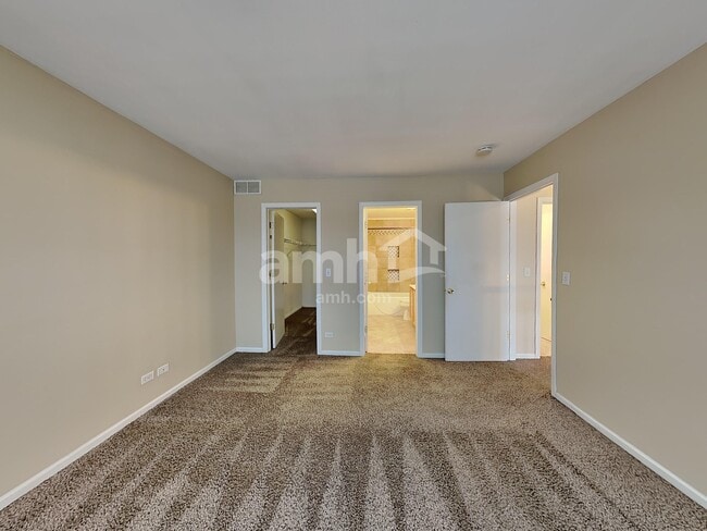 Building Photo - 1906 Landings Ct