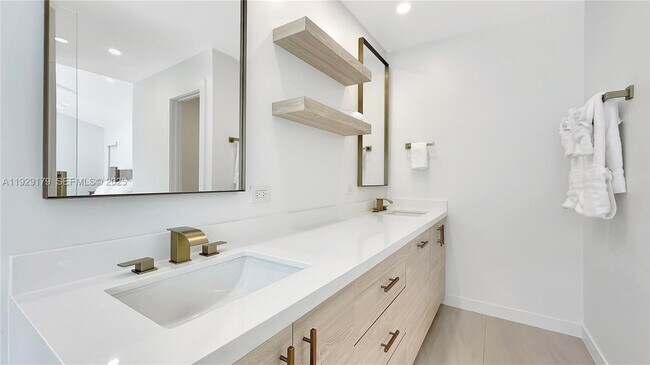 Building Photo - 600 Stanton Dr