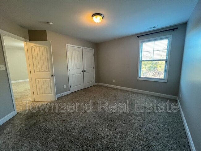 Building Photo - 3233 Northgate Dr