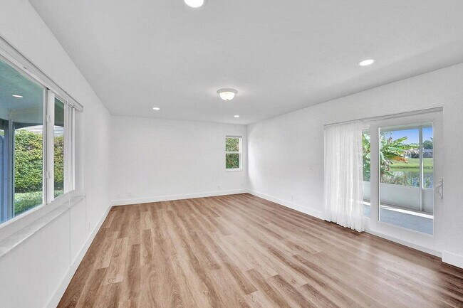 Building Photo - 4110 NW 10th St