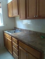 Building Photo - 105 Rustic Pl