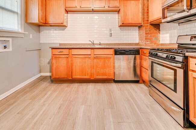 Building Photo - 1709 NW 32nd St