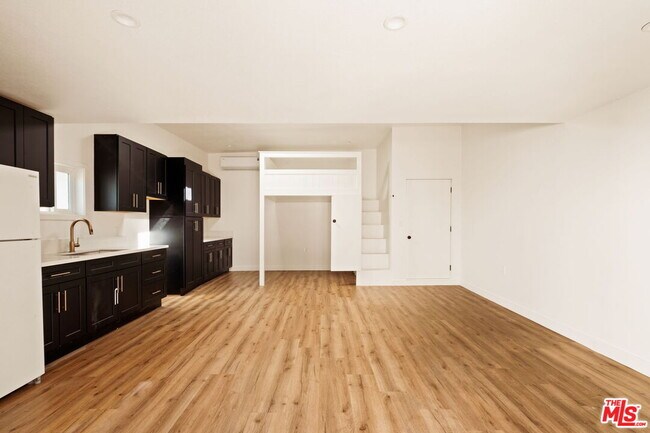 Building Photo - 3720 Military Ave