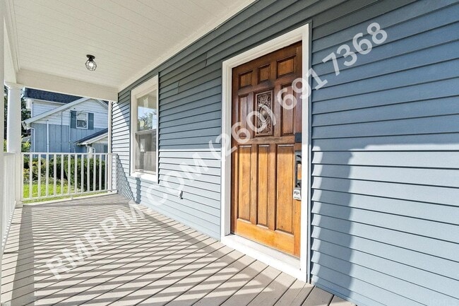 Building Photo - 1118 Rockhill St